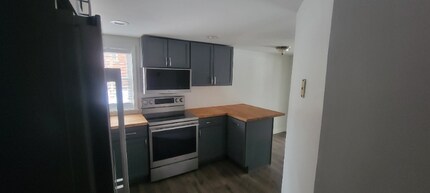 922 12th St, Unit 922 12th Street Apt 1 in Huntington, WV - Building Photo - Building Photo