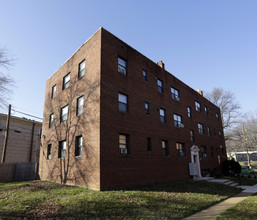 1625 Morris Rd SE in Washington, DC - Building Photo - Building Photo