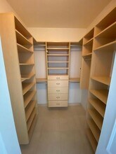 901 Brickell Key Blvd, Unit 805 in Miami, FL - Building Photo - Building Photo