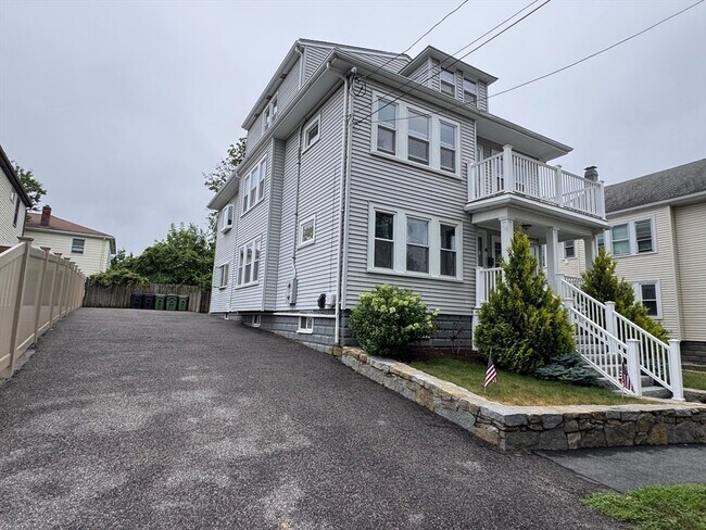 68 Green St in Watertown, MA - Building Photo - Building Photo