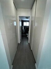 240 Galen Dr, Unit 304 in Key Biscayne, FL - Building Photo - Building Photo