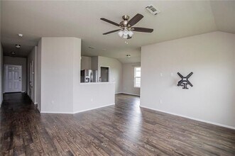 713 NW 67th Ave in Bentonville, AR - Foto de edificio - Building Photo