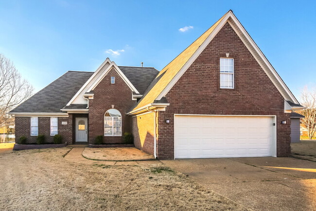 property at 1684 Crossing Dr