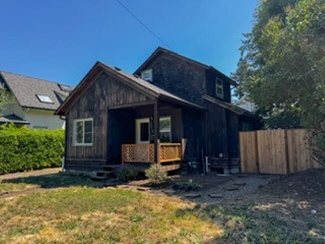 property at 2559 Emerald St