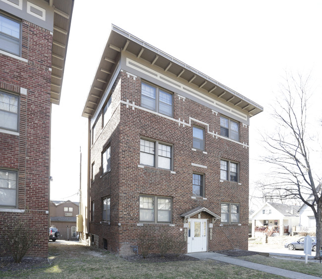 Charlotte Park in Kansas City, MO - Foto de edificio - Building Photo