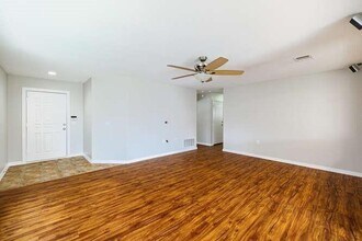 5717 Malarkey Rd in Austin, TX - Building Photo - Building Photo