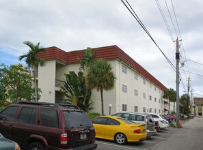 Executive Manor in Fort Lauderdale, FL - Foto de edificio - Building Photo