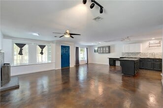 5610 Oak Blvd in Austin, TX - Building Photo - Building Photo