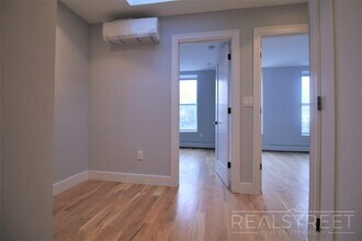 491 Tompkins Ave in Brooklyn, NY - Building Photo - Building Photo