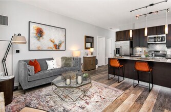 458 W Huron St in Chicago, IL - Building Photo - Building Photo