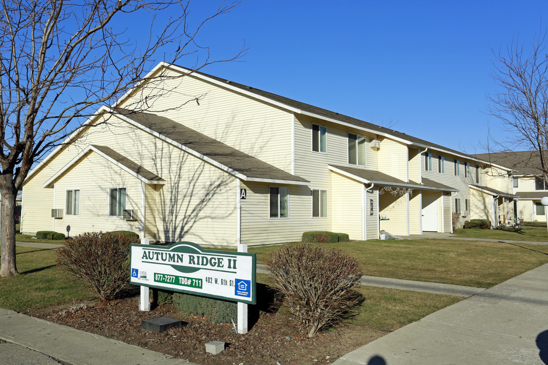 Autumn Ridge II Apartments in Wapato, WA - Foto de edificio
