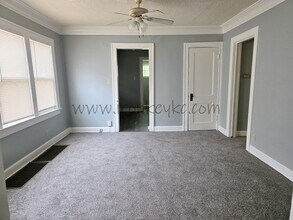 2120 E 68th Terrace in Kansas City, MO - Building Photo - Building Photo