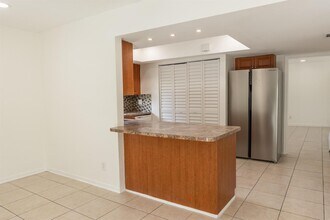 1253 White Pine Dr in Wellington, FL - Building Photo - Building Photo