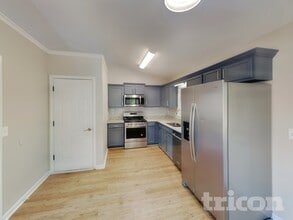 444 Villa Rosa Way in Temple, GA - Foto de edificio - Building Photo