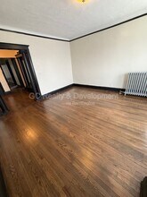 1452 E Marquette Rd in Chicago, IL - Building Photo - Building Photo