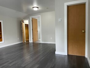 207 S 7th St, Unit Unit 2 in Ann Arbor, MI - Building Photo - Building Photo