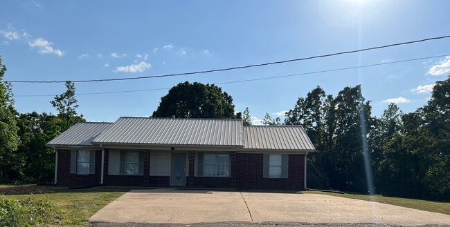 33 Co Rd 398 in Taylor, MS - Building Photo - Building Photo