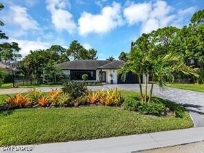 1902 Princess Ct in Naples, FL - Building Photo