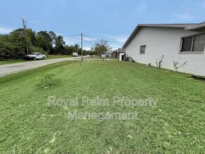 2704 Owen Ave S in Lehigh Acres, FL - Building Photo - Building Photo