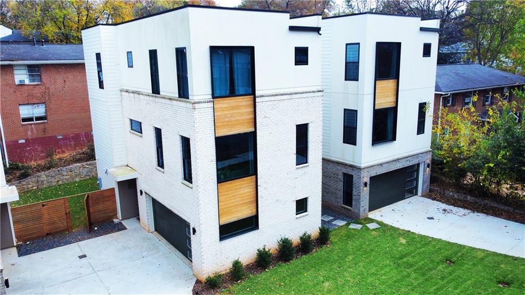 829 Barnett St NE in Atlanta, GA - Foto de edificio
