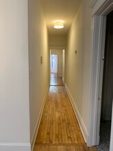 1045 W Barry Ave, Unit 1 in Chicago, IL - Foto de edificio - Building Photo