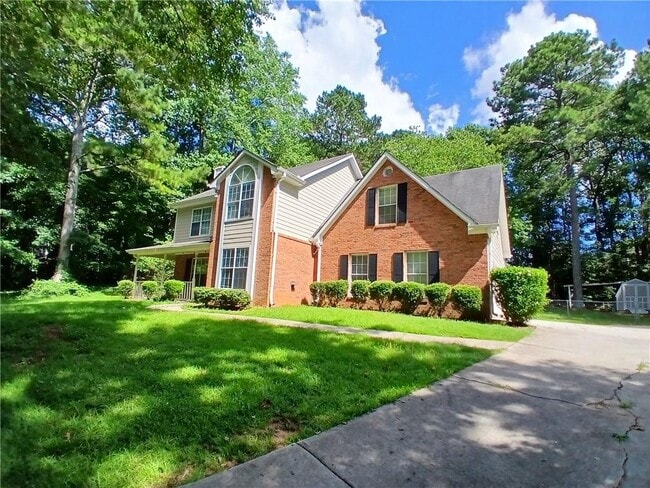property at 3004 Dogwood Ln