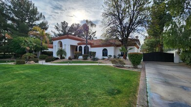 2005 E Caroline Ln in Tempe, AZ - Building Photo - Building Photo