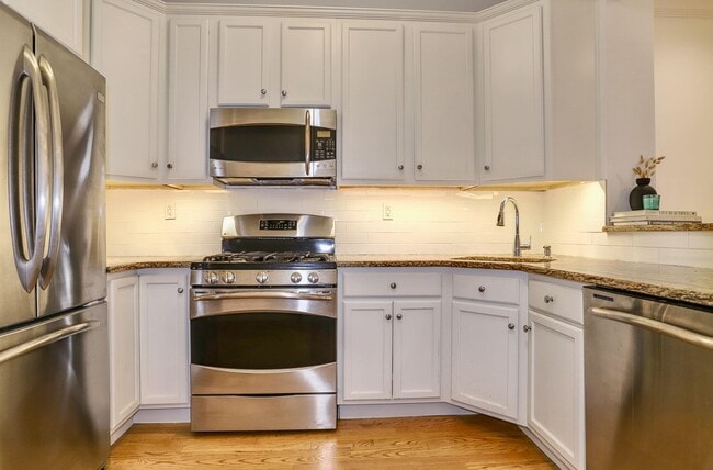 1122 Hudson St in Hoboken, NJ - Building Photo - Building Photo