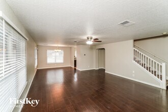 7613 Forest Vale in Live Oak, TX - Building Photo - Building Photo