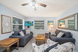 140 McLeod St in Merritt Island, FL - Building Photo