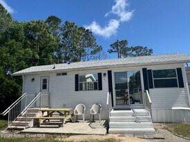 661 Snowbird Ave in Cocoa, FL - Building Photo