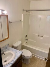 714 Powell St, Unit 3 in La crosse, WI - Building Photo - Building Photo