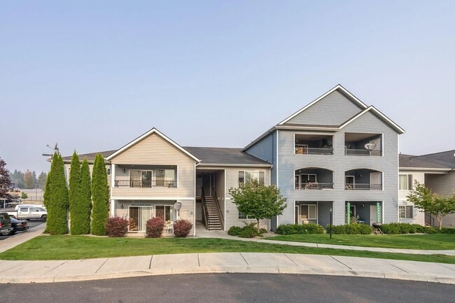 property at 380 N Promenade Loop