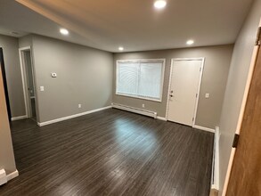 609 Irwin St in Anchorage, AK - Building Photo - Building Photo