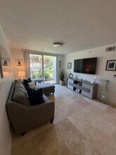 1205 Villa Cir in Boynton Beach, FL - Building Photo - Building Photo
