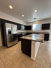 123 Volans Ave in Las Vegas, NV - Building Photo - Building Photo