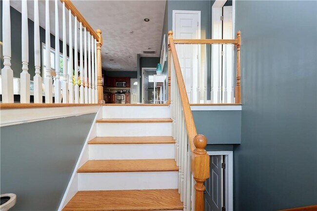 33 Mc Millen St in Providence, RI - Building Photo - Building Photo