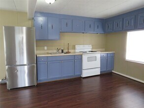 4412 17th St in Bacliff, TX - Building Photo - Building Photo