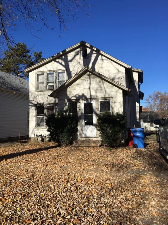 362 W 4th St in Winona, MN - Building Photo