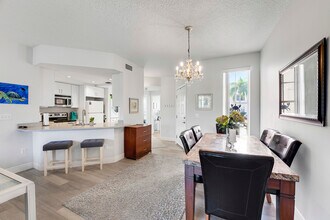 101 Muirfield Ct, Unit 101 C Muirfield Ct in Jupiter, FL - Foto de edificio - Building Photo