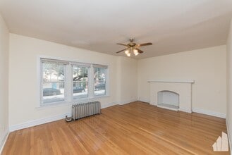 1825 W Foster Ave in Chicago, IL - Foto de edificio - Building Photo