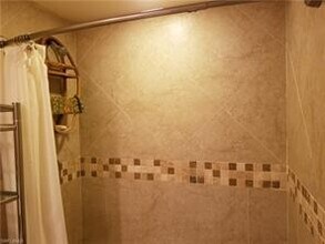 828 Wiggins Pass Rd-Unit -10 in Naples, FL - Building Photo - Building Photo