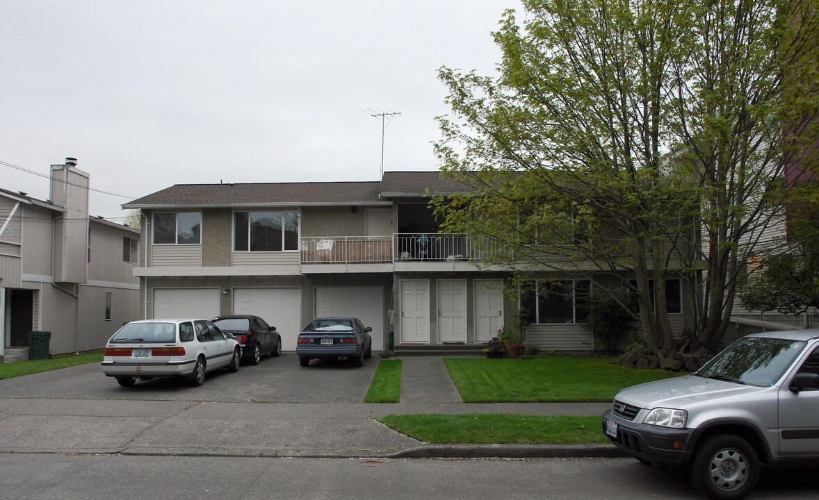 9524-9528 Interlake Ave in Seattle, WA - Building Photo