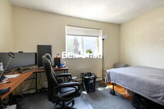 259 Summer St, Unit 1B in Somerville, MA - Building Photo - Building Photo
