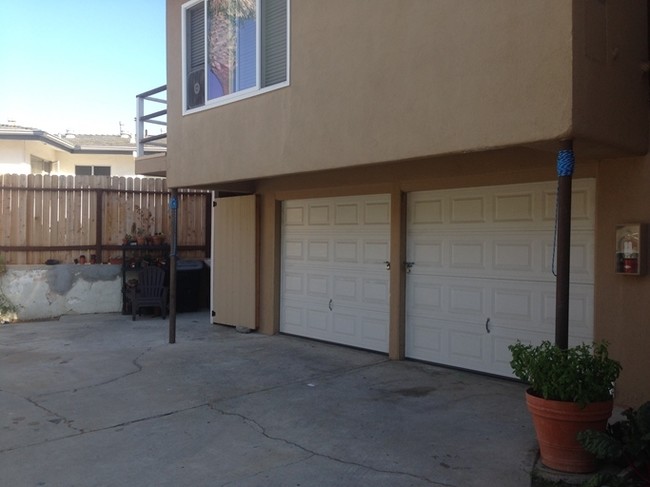 212 Avenida Lobeiro in San Clemente, CA - Building Photo - Building Photo