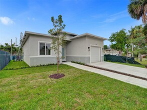 2909 NW 8th Pl in Fort Lauderdale, FL - Building Photo - Building Photo