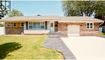 10 Draper Dr in St Catharines, ON - Building Photo