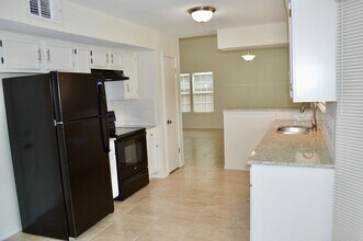 3314 Crows Lodge in San Antonio, TX - Building Photo - Building Photo