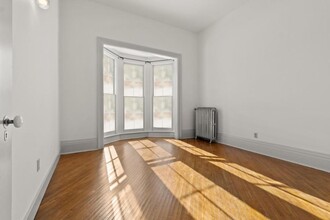 605 W 3rd St in Muscatine, IA - Foto de edificio - Building Photo
