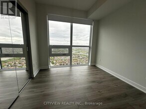 430-3430 Square One Dr in Mississauga, ON - Building Photo - Building Photo